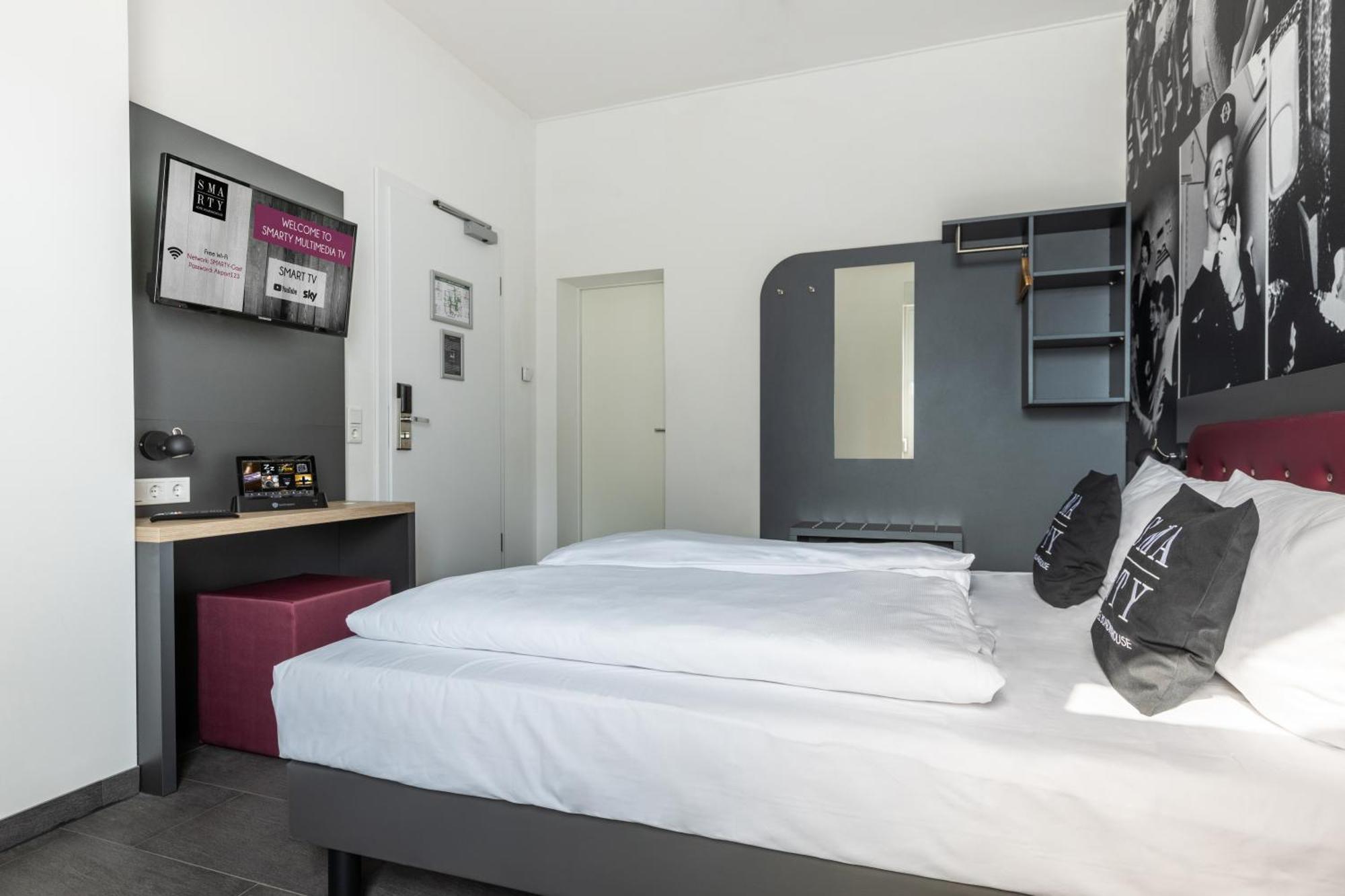 Airport Dürscheidt By Smarty - Kontaktloser Self Check-in Hotel Köln